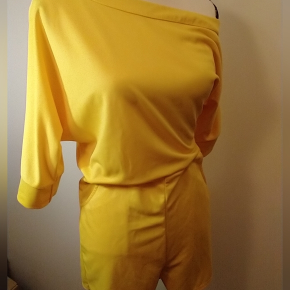 Yellow Drop Shoulder Romper with Belt Size M/L #W-30 - Picture 1 of 12
